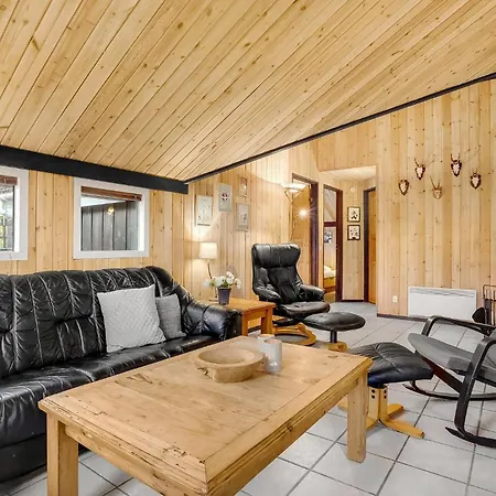 In With Sauna *