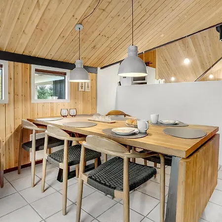 In With Sauna